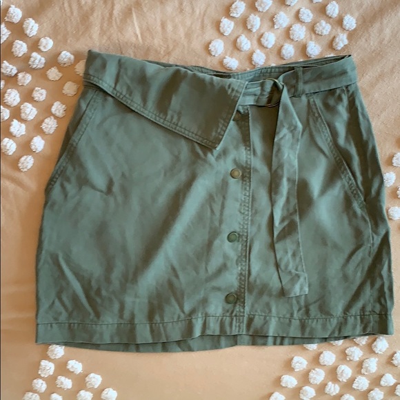 H&M Belted Green Skirt - Picture 1 of 7